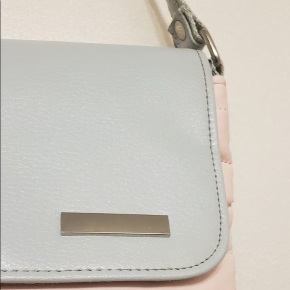 Baby Pink Baby Blue Quilted Pattern Crossbody Bag - Picture 3 of 9